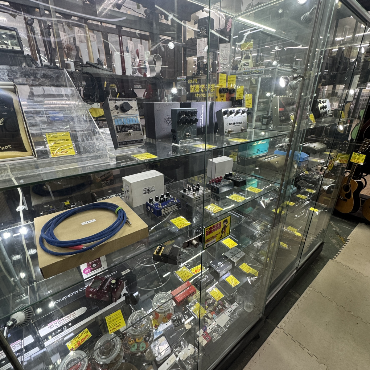 千葉鑑定団船橋店の楽器売場