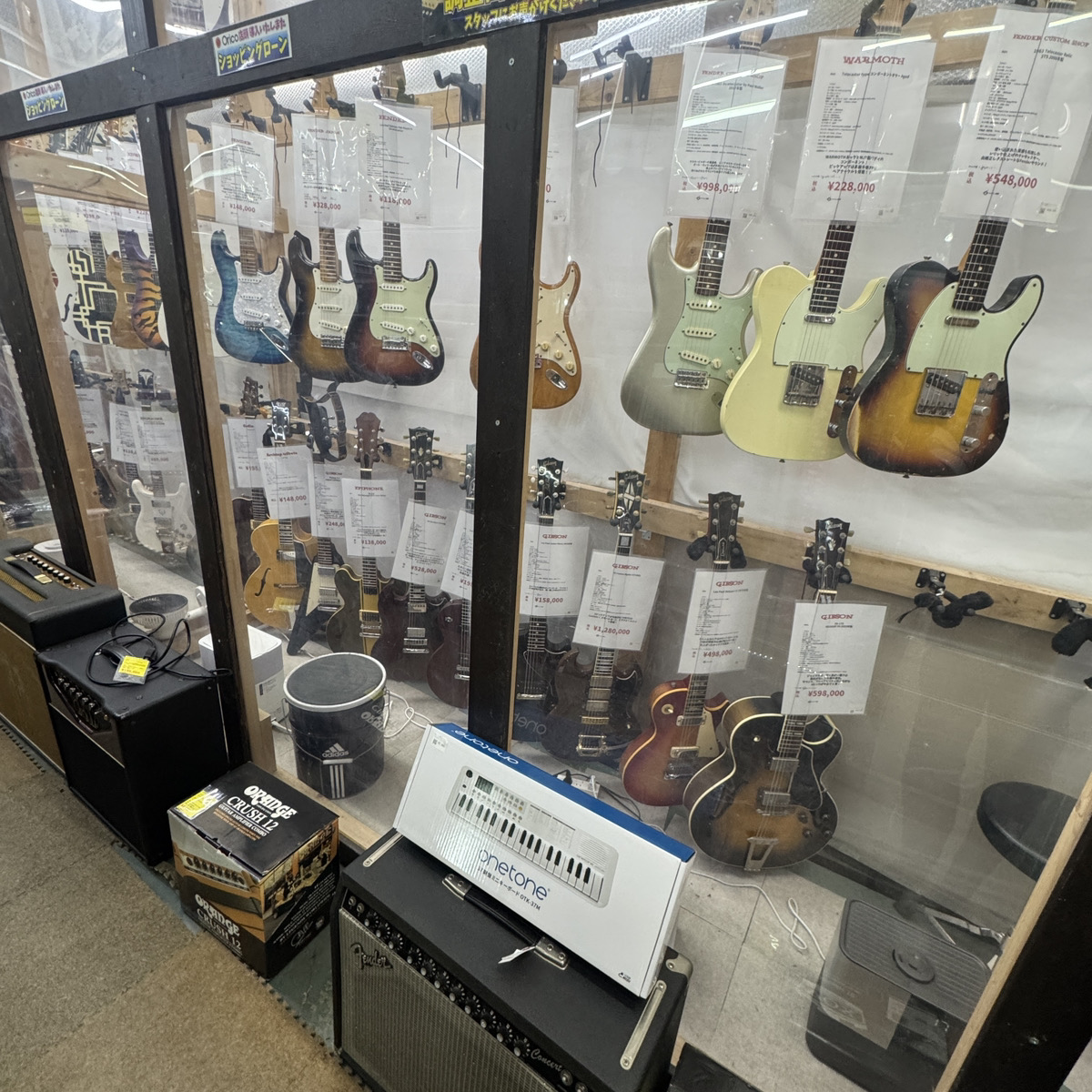 千葉鑑定団船橋店の楽器売場