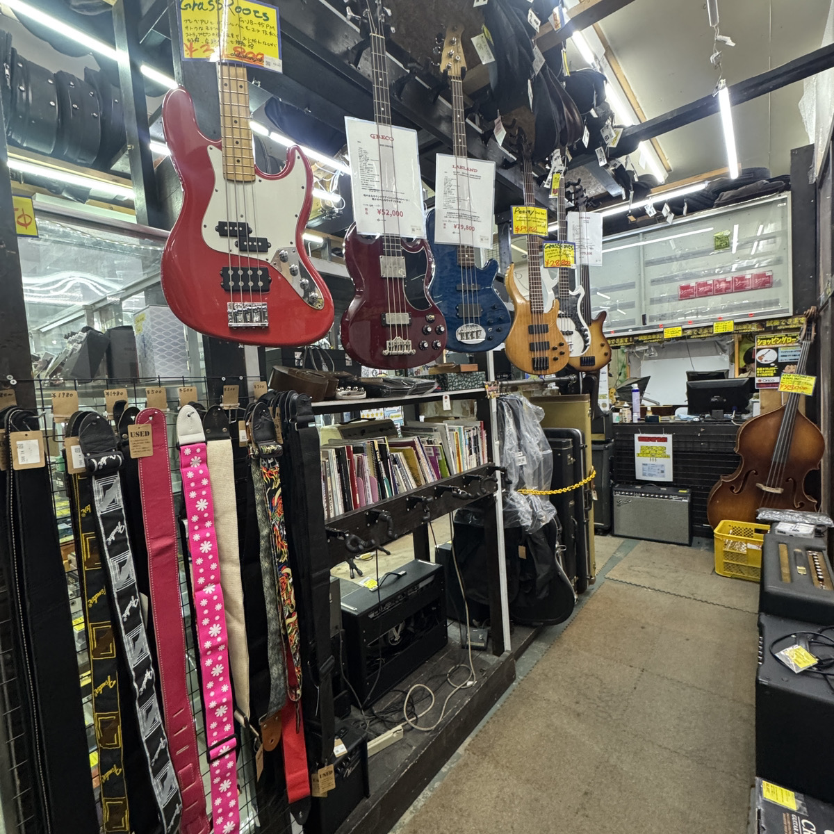 千葉鑑定団船橋店の楽器売場