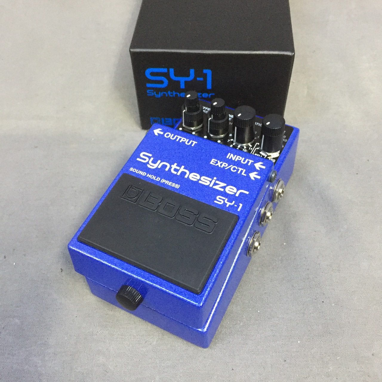 BOSS SY-1 シンセサイザー 買取りました。デジマートにて￥21,000で 