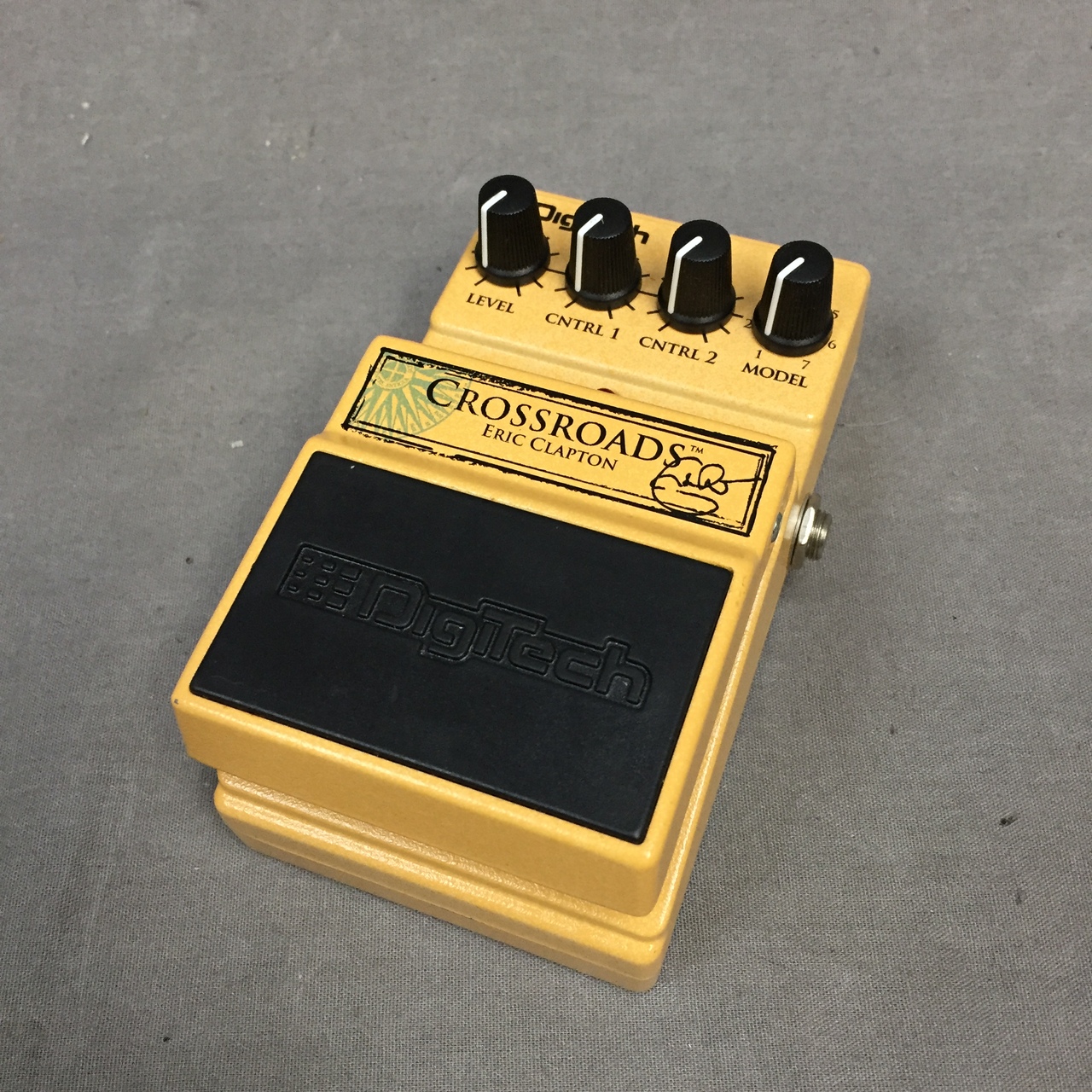 DigiTech CROSSROADS 買取りました。デジマートにて￥17,800で