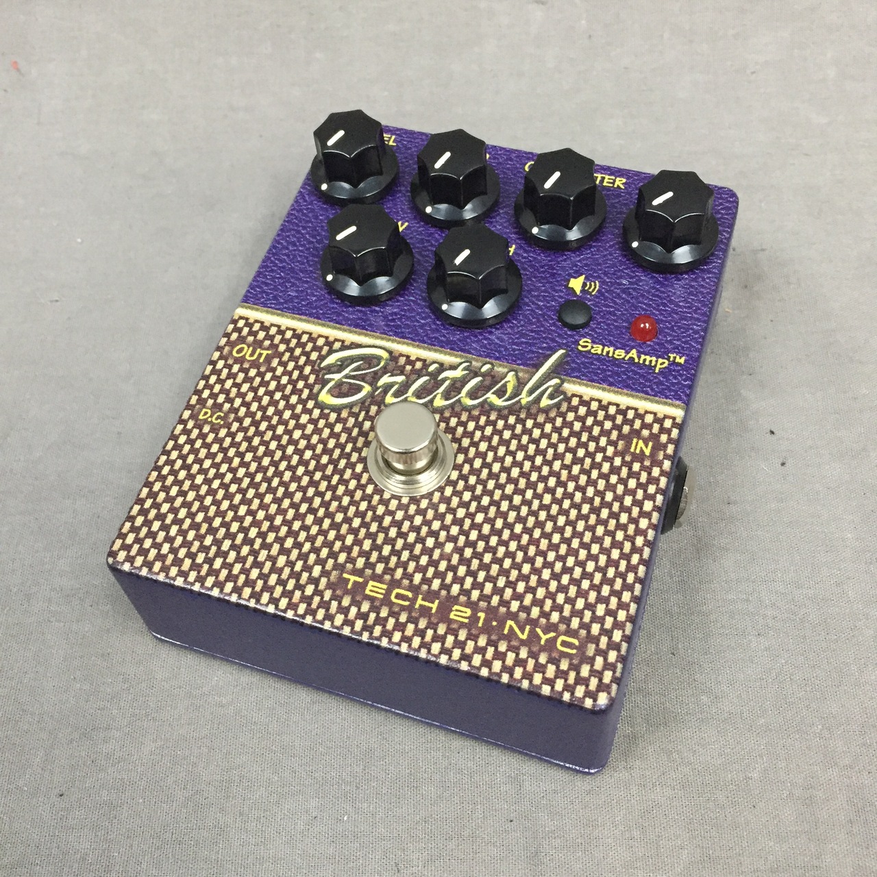 TECH21 Sansamp British 買取りました。デジマートにて￥14,800で販売