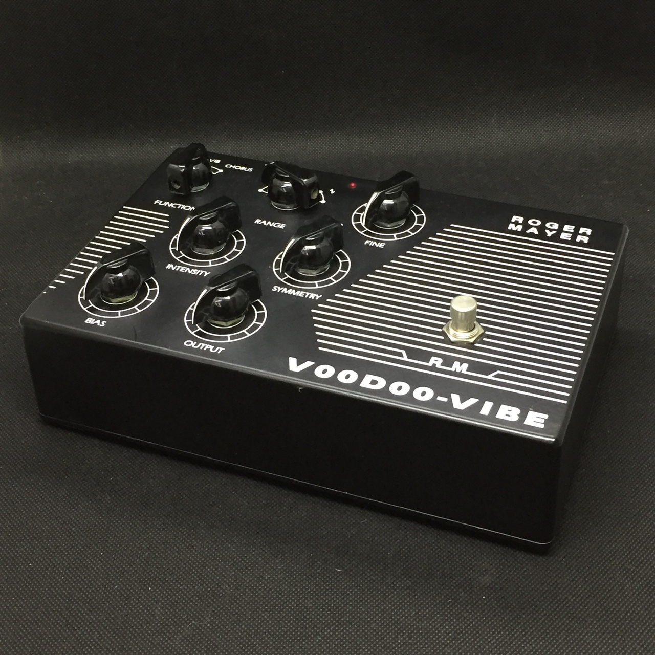 Roger Mayer VOODOO-VIBE買取りました。デジマートにて￥62,000で販売