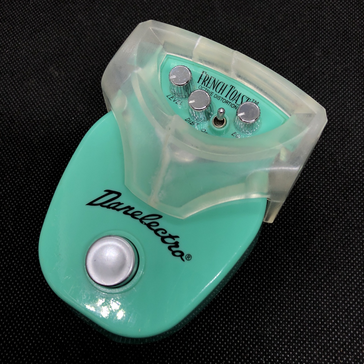 生産完了名機DANELECTRO French Toast Danelectro DJ-13 French Toast 買取りました。デジマートにて￥11,000